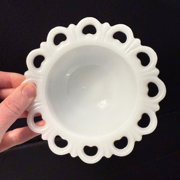 Vintage Anchor Hocking Milk Glass Lace  "Old Colony" 5.25" Sherbet Bowl Pedestal - Picture 5 of 16